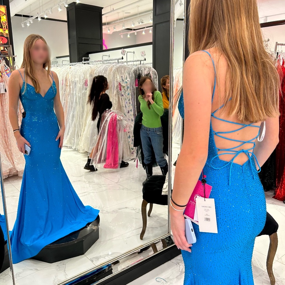 Sherri Hill prom dress